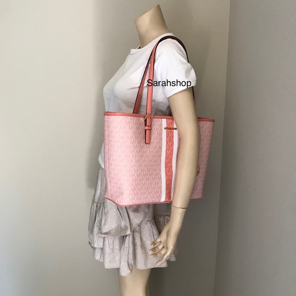 🌼Michael Kors Purse - Picture 7 of 13